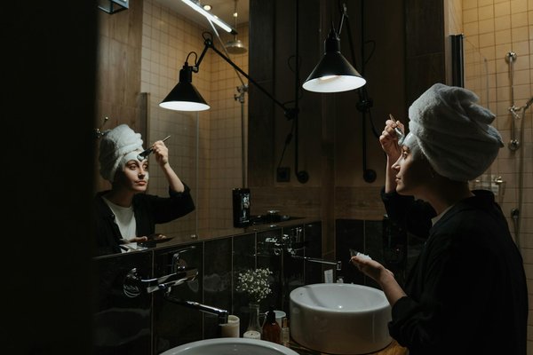 Découvrez notre collection unique de bracelets croix homme